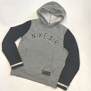 Boy’s Nike Air Hoodie size:L